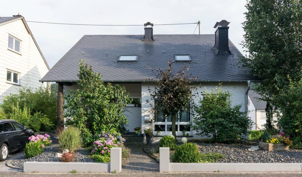 Moderne 70 Qm Wohnung Mit Grosser Dachterrasse Kinheim Eksteriør billede
